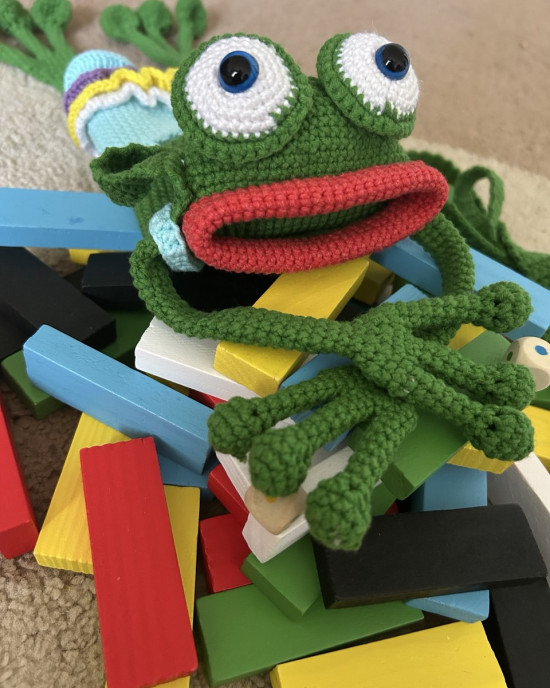 Frog Phone Bag – Handmade Crochet Case – Adjustable Strap – Cute Kawaii Frog Purse
