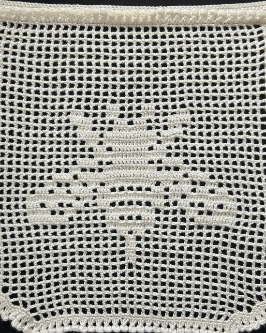 Bee Vintage Crochet Apron