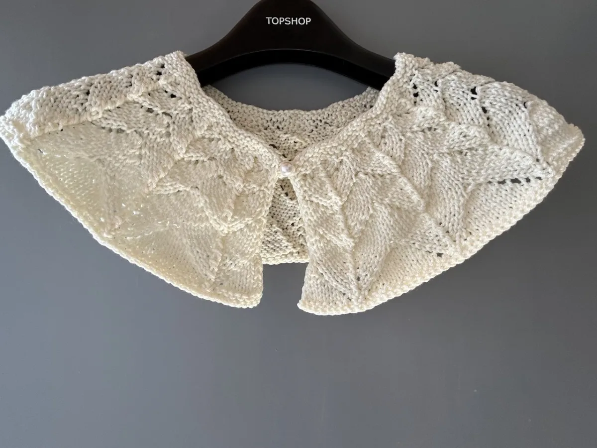 Handmade Knitted Collar “Ice Star”
